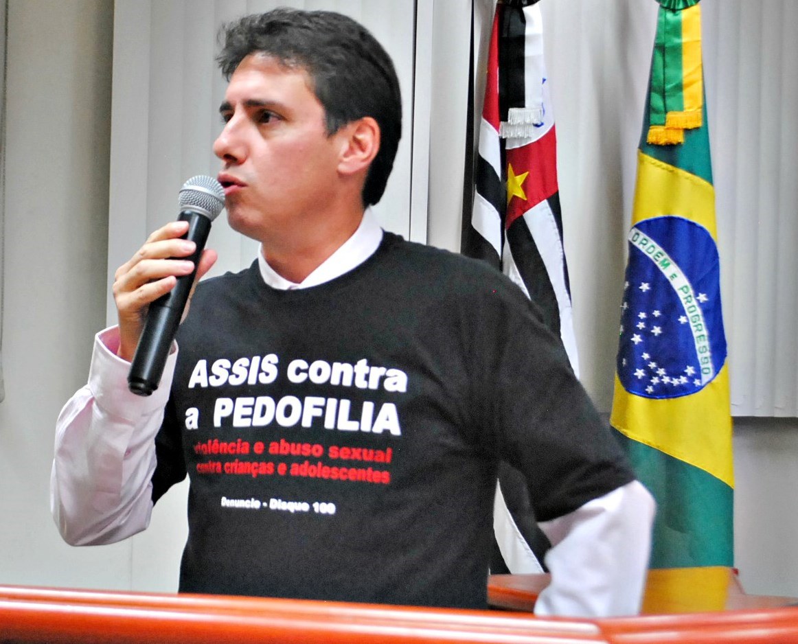 Alexandre Cachorrão trabalha firme contra a Pedofilia em Assis — Câmara Municipal de Assis