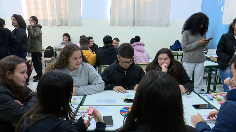 Alunos da ETEC de Assis apresentam protótipo de projeto de conclusão do curso