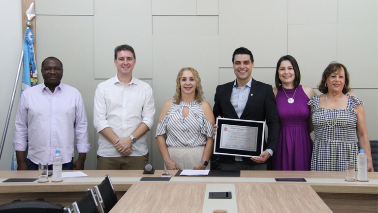 Personalidade de Assis é homenageada com Título de Cidadão Assisense