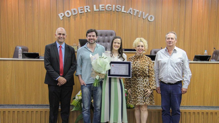 Reconhecimento: Dra. Laísa Gabrielle Silva é homenageada com Título de Cidadã Assisense