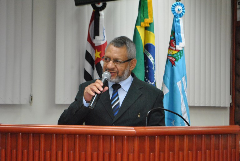 Vereador Timba usa tribuna para falar dos perigos na Av. Otto Ribeiro