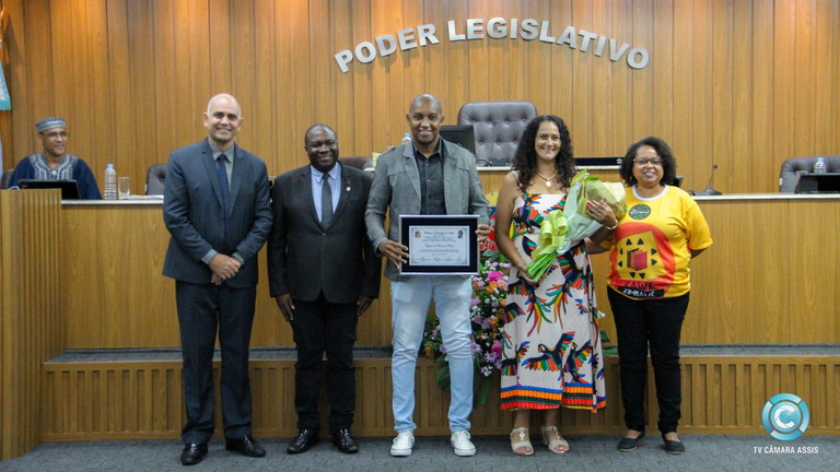 Vagner de Oliveira Pedro é homenageado com o Diploma Zumbi dos Palmares